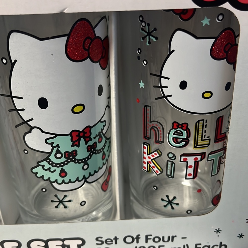 New hello kitty  holiday 2023 glassware set 4 10oz heavy duty - Picture 3 of 5